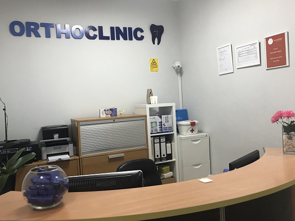 /fileuploads/A clinica/Instalações/_AMADORA_RECEPCAO.jpg